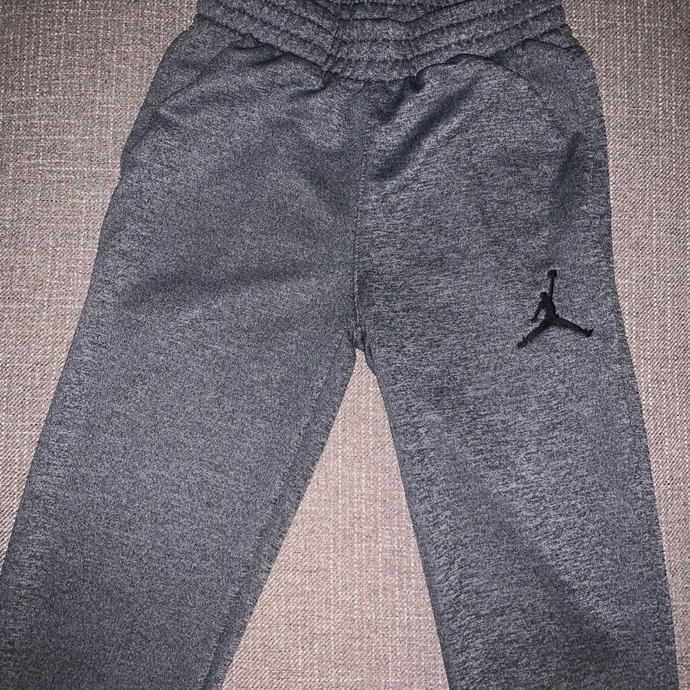 ***SOLD**** Boys Dri-Fit Jordan Pants - Picture 2 of 4